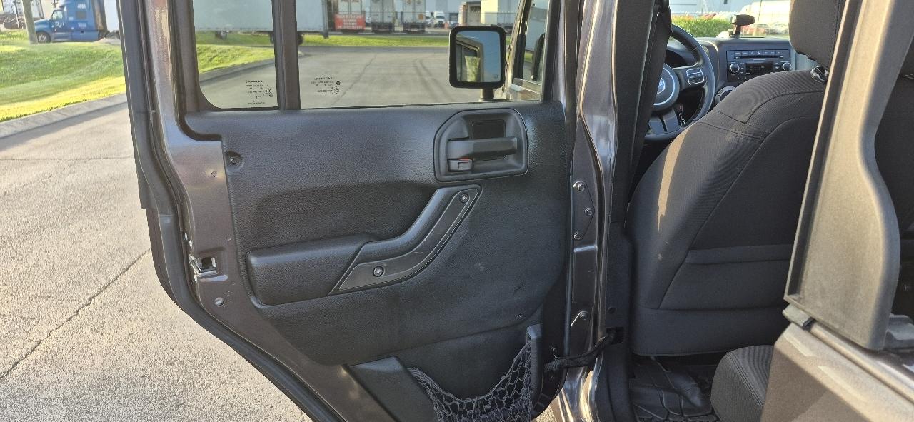 Jeep Wrangler Unlimited 4WD 4dr Sport 2014