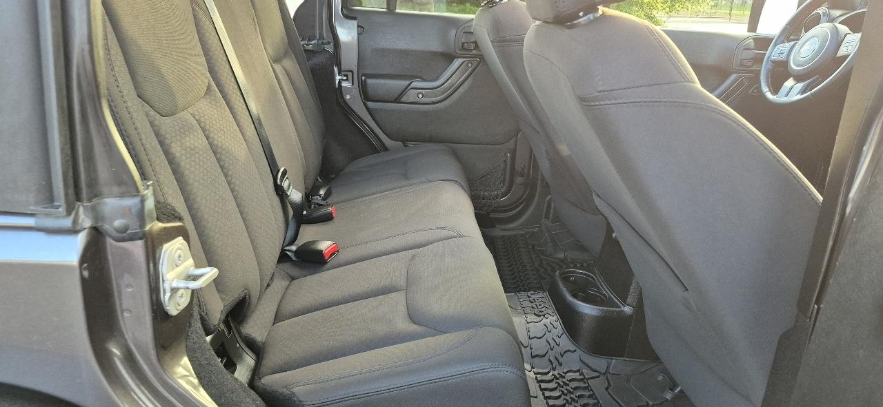Jeep Wrangler Unlimited 4WD 4dr Sport 2014