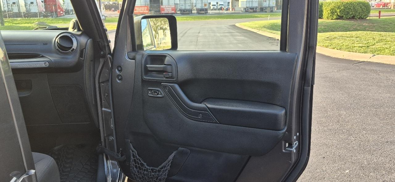 Jeep Wrangler Unlimited 4WD 4dr Sport 2014