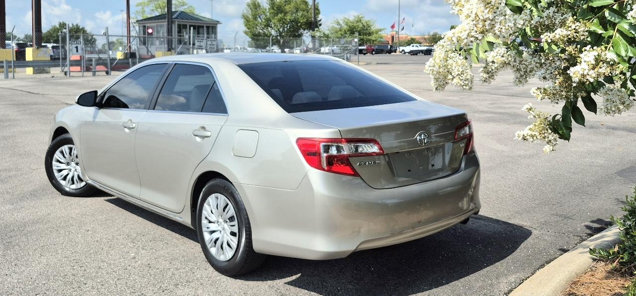 Toyota Camry LE 2014