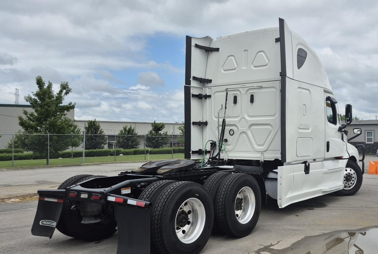 Freightliner New Cascadia 126  2021