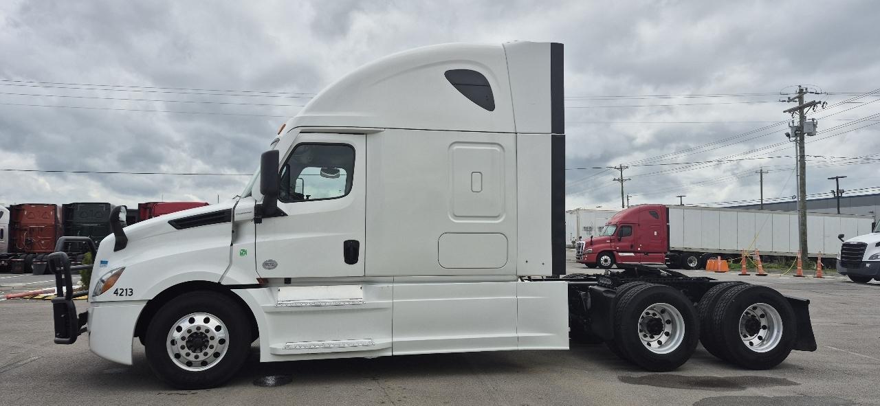 Freightliner New Cascadia 126  2021