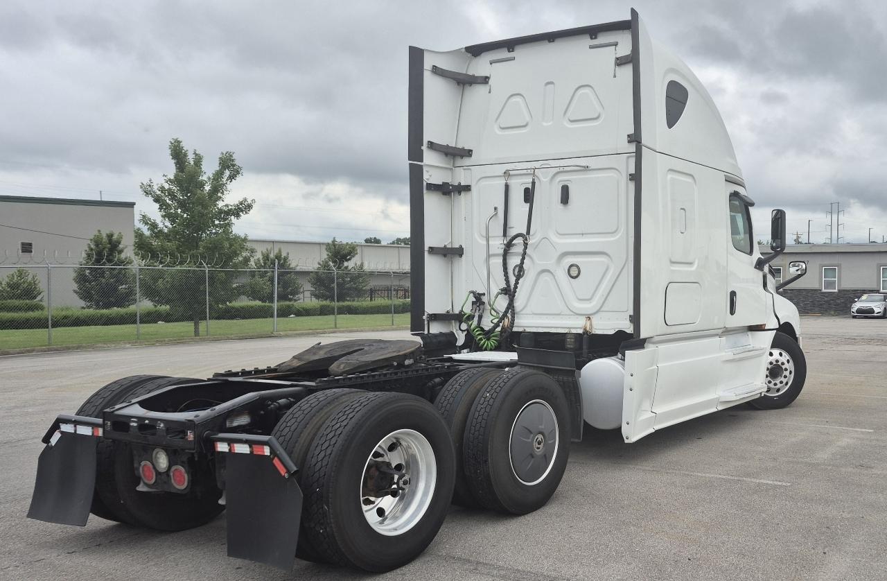 Freightliner New Cascadia 126  2020