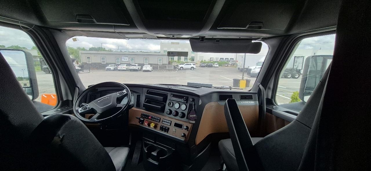 Freightliner New Cascadia 126  2022