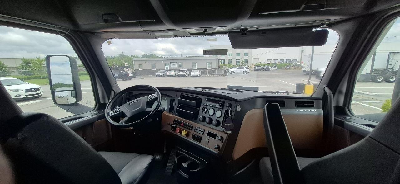 Freightliner New Cascadia 126  2022