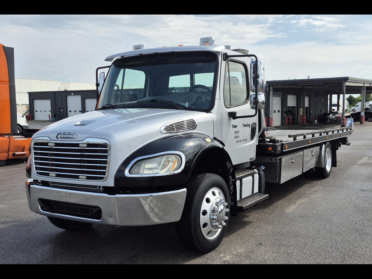 Freightliner M2 106 Medium Duty  2014