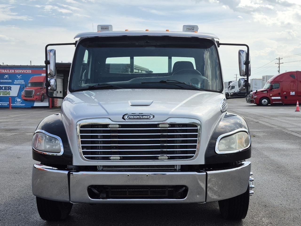 Freightliner M2 106 Medium Duty  2014