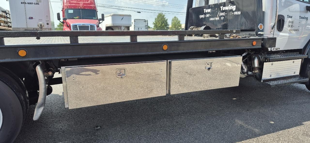 Freightliner M2 106 Medium Duty  2014