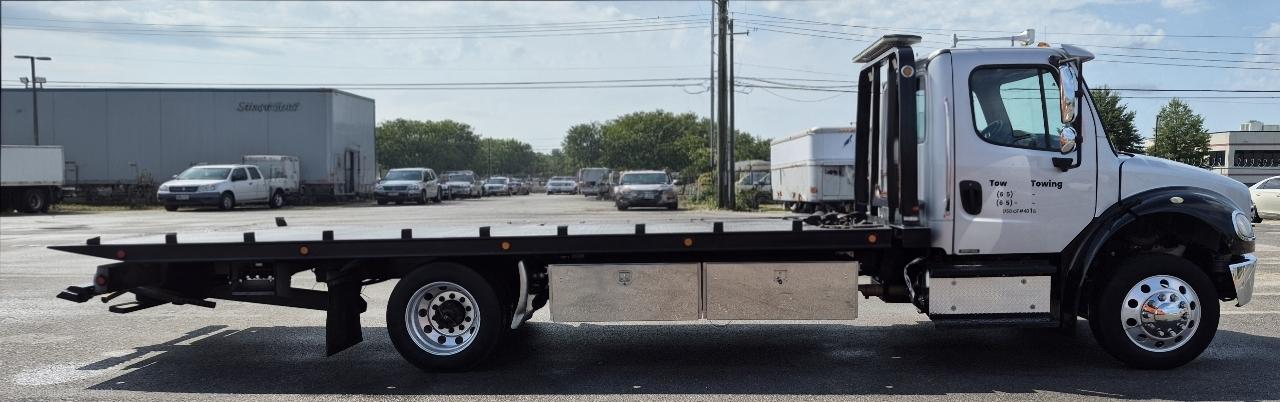 Freightliner M2 106 Medium Duty  2014
