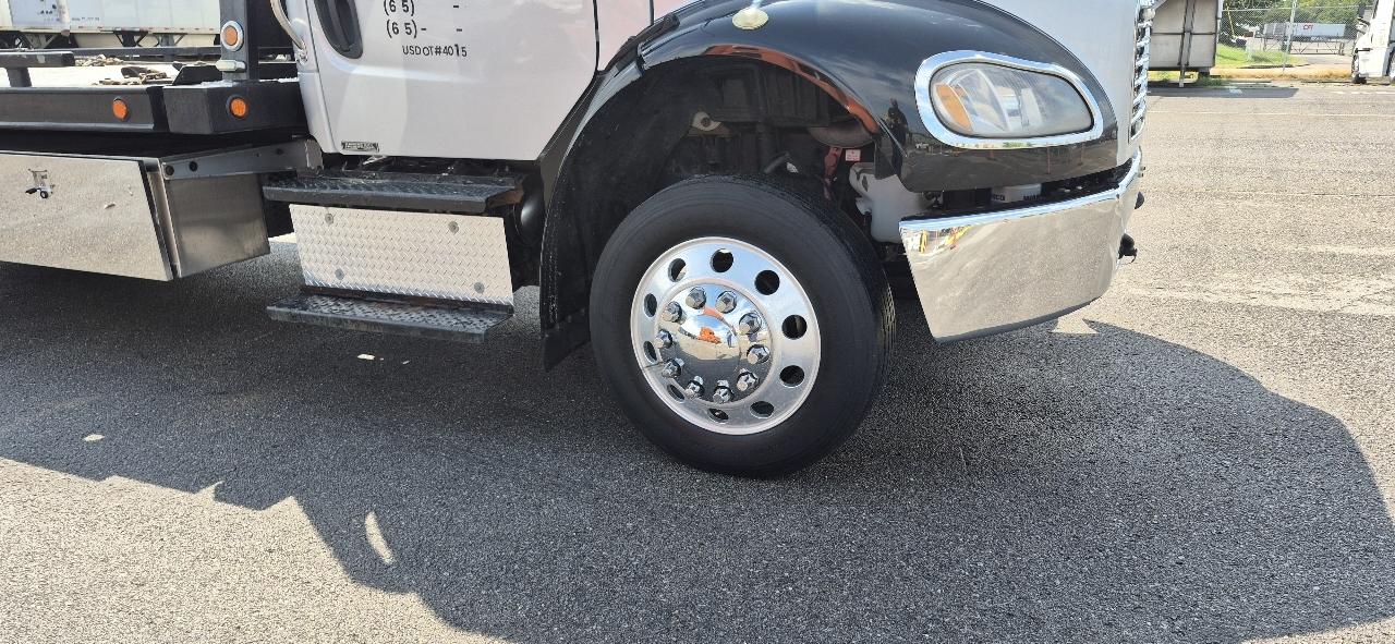 Freightliner M2 106 Medium Duty  2014