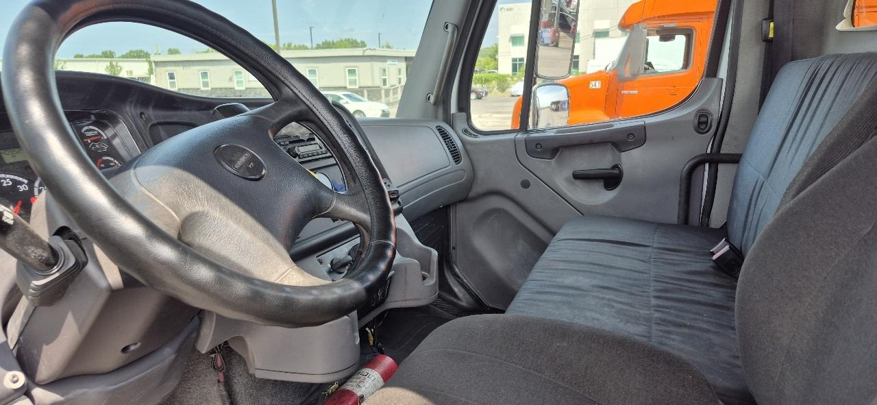 Freightliner M2 106 Medium Duty  2014