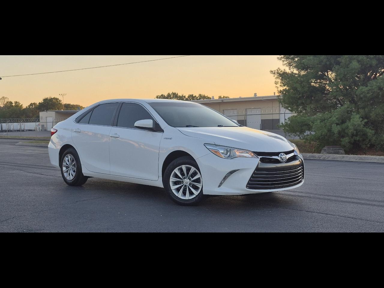 Toyota Camry Hybrid LE 2017