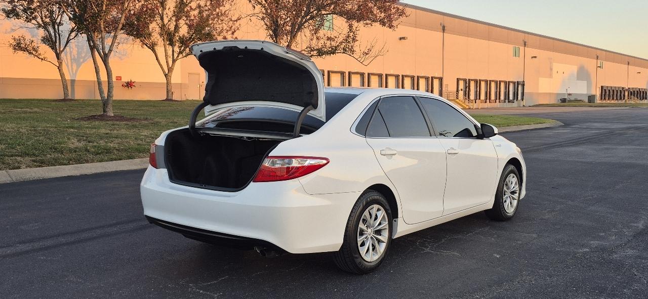 Toyota Camry Hybrid LE 2017