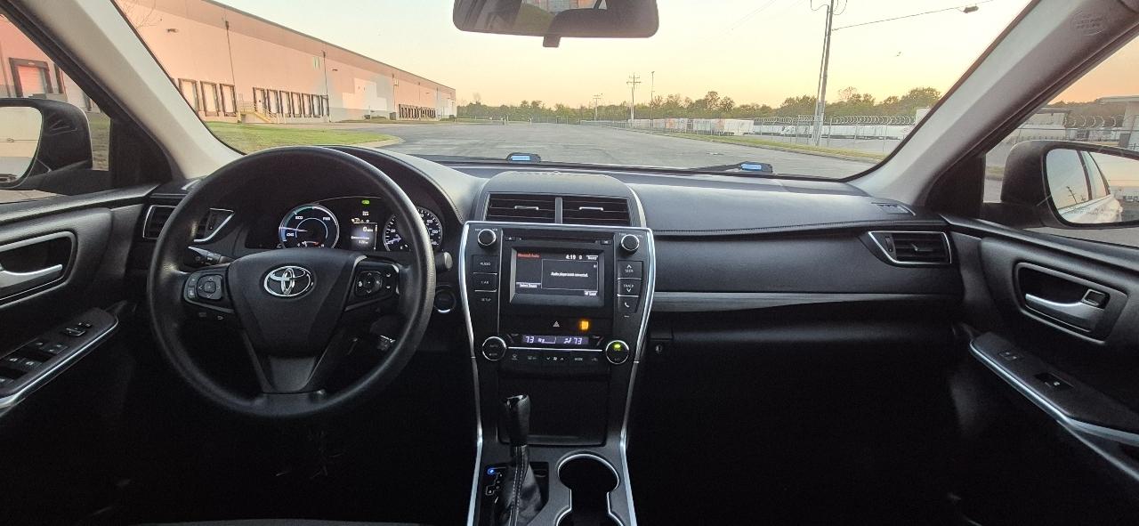 Toyota Camry Hybrid LE 2017