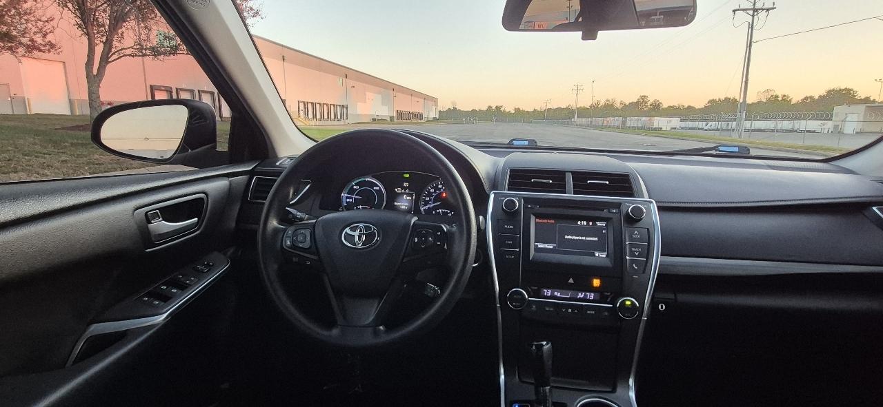 Toyota Camry Hybrid LE 2017