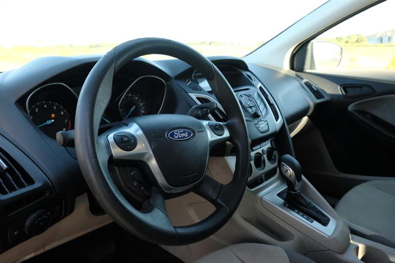 Ford Focus  2012 Ford Focus  2012