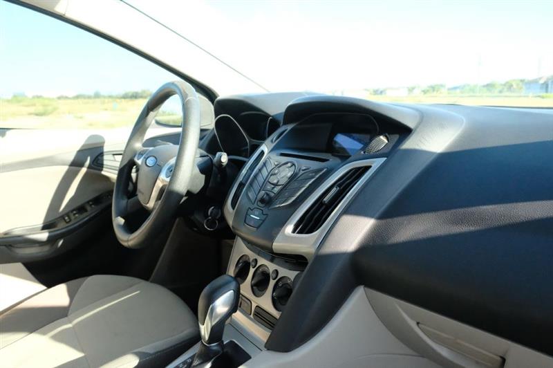 Ford Focus  2012 Ford Focus  2012