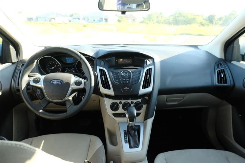 Ford Focus  2012 Ford Focus  2012