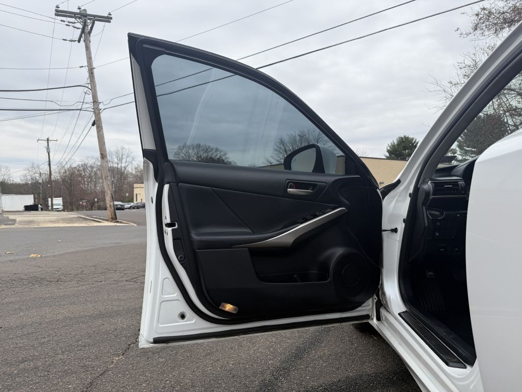 Lexus IS 300 AWD 2017