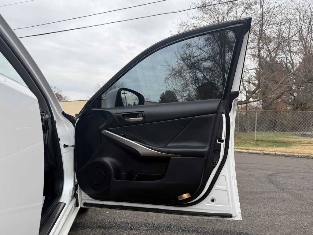 Lexus IS 300 AWD 2017