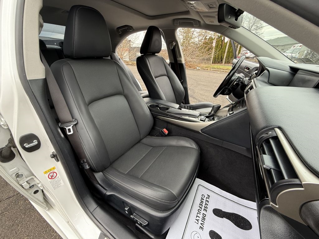 Lexus IS 300 AWD 2017