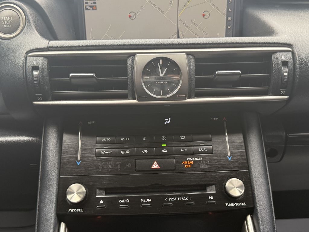 Lexus IS 300 AWD 2017