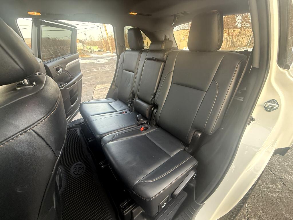 Toyota Highlander  2018