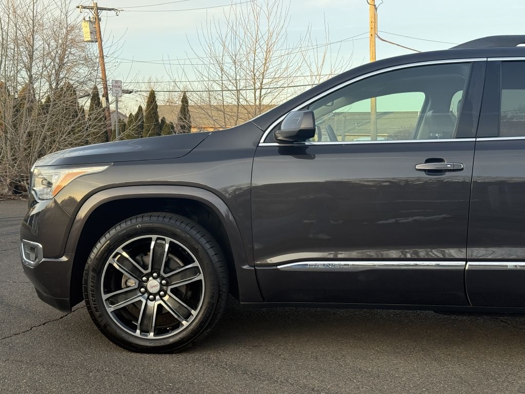 GMC Acadia  2017