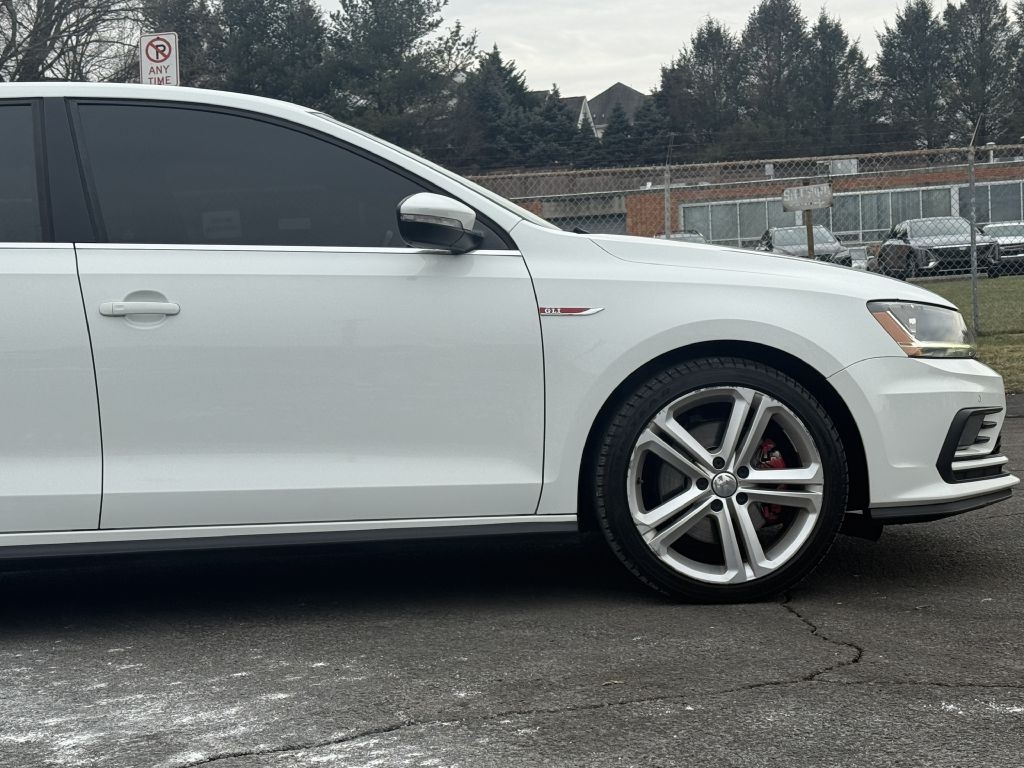 Volkswagen Jetta  2017