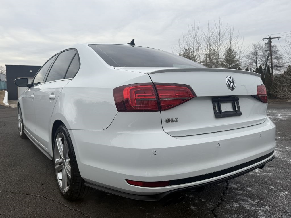 Volkswagen Jetta  2017