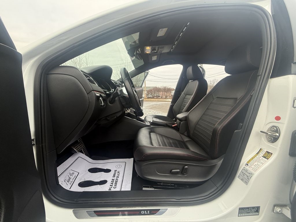 Volkswagen Jetta  2017