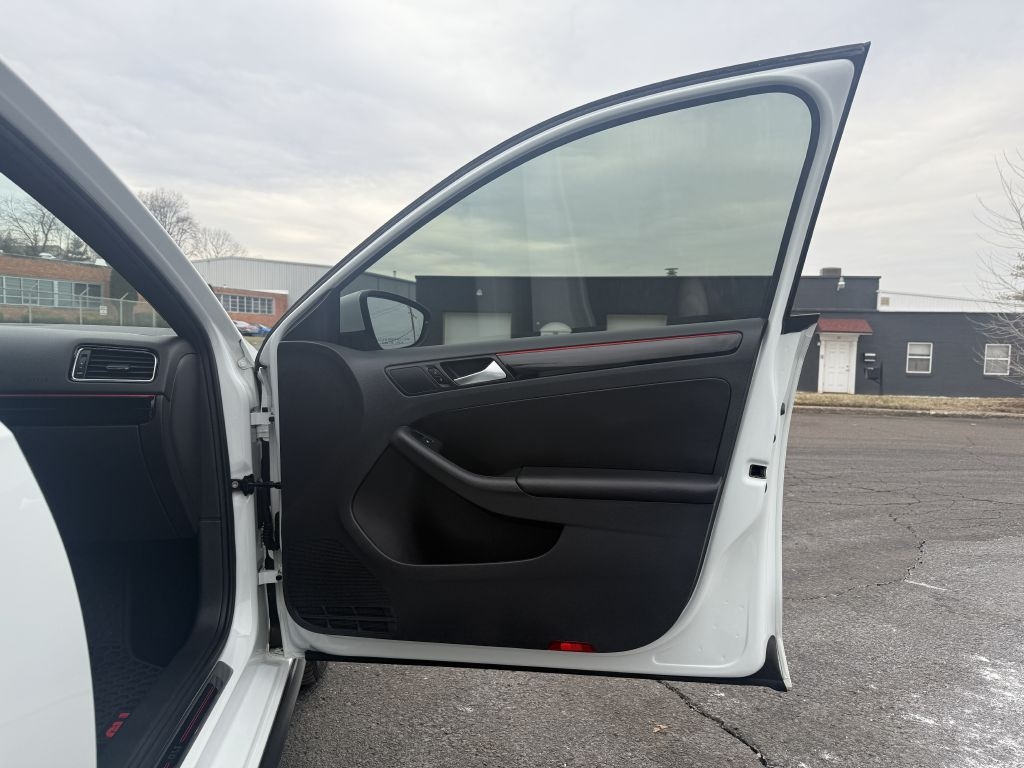 Volkswagen Jetta  2017