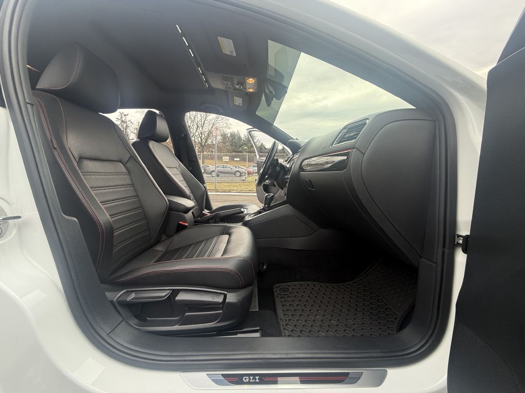 Volkswagen Jetta  2017