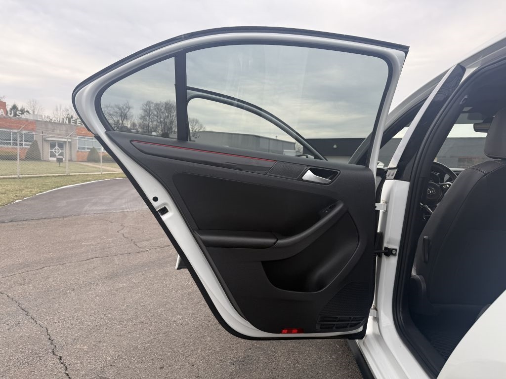 Volkswagen Jetta  2017