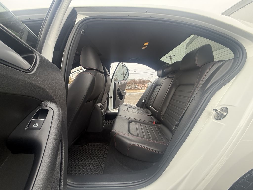 Volkswagen Jetta  2017