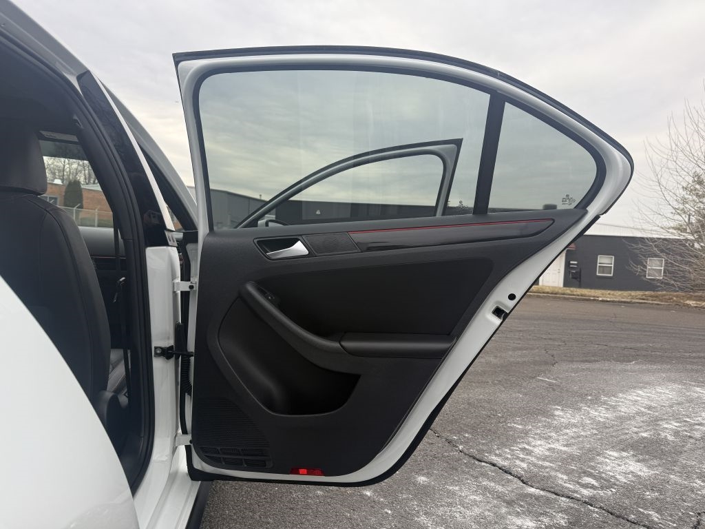 Volkswagen Jetta  2017