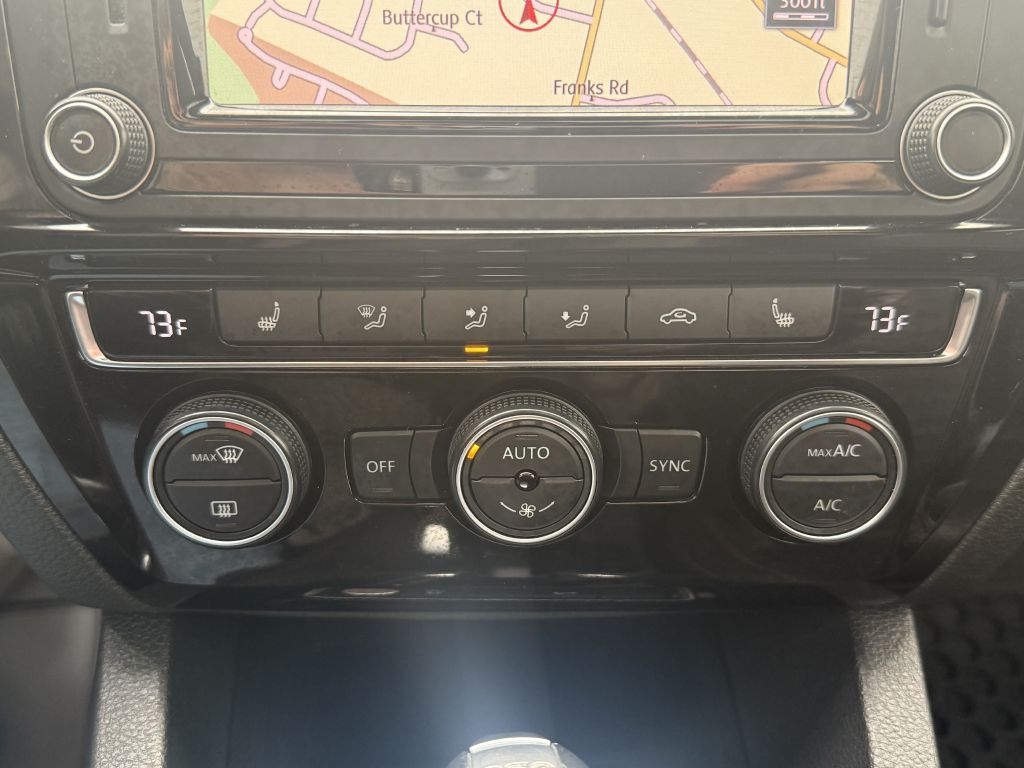 Volkswagen Jetta  2017