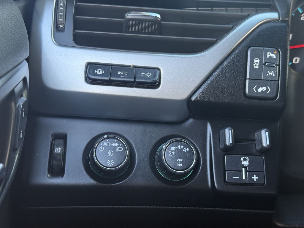 Chevrolet Tahoe  2017