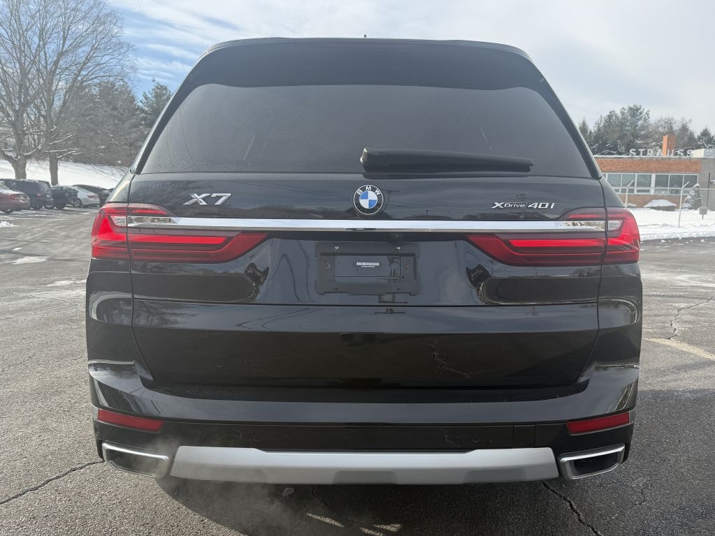 BMW X7  2021