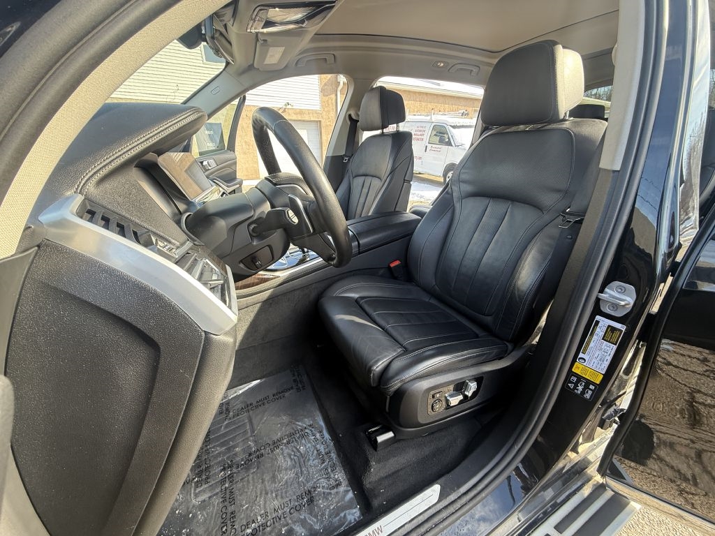 BMW X7  2021