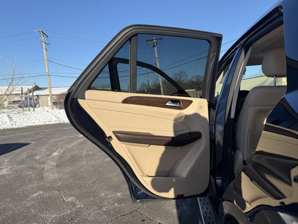 Mercedes-Benz GLE-Class  2016