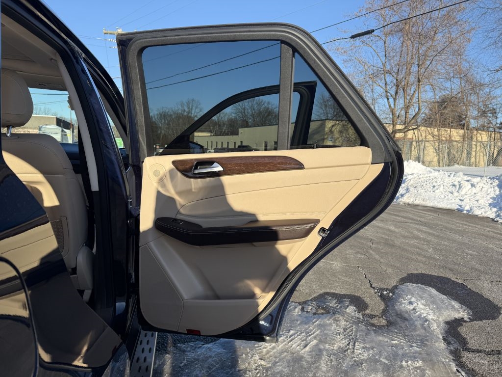 Mercedes-Benz GLE-Class  2016