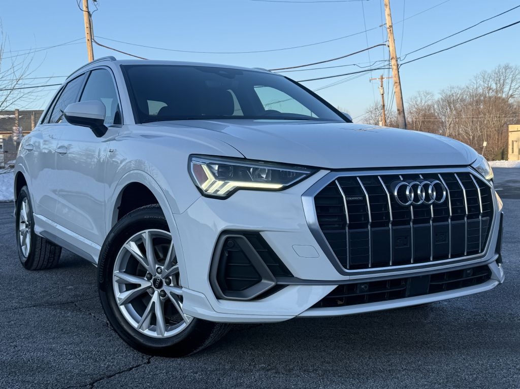 Audi Q3  2021
