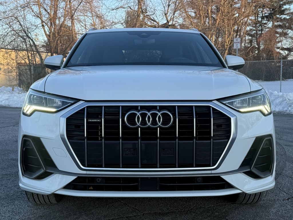 Audi Q3  2021