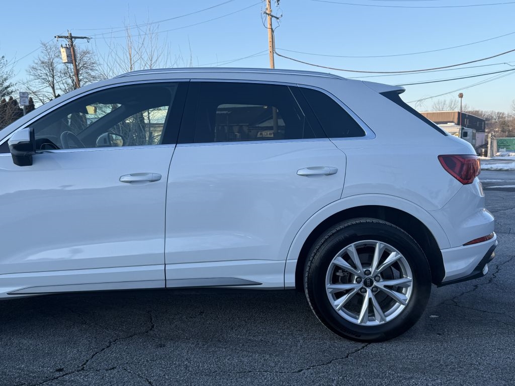 Audi Q3  2021