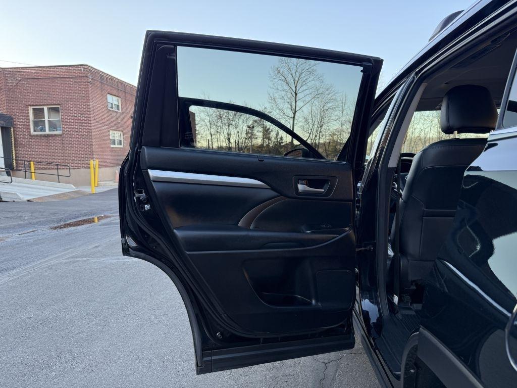 Toyota Highlander  2018