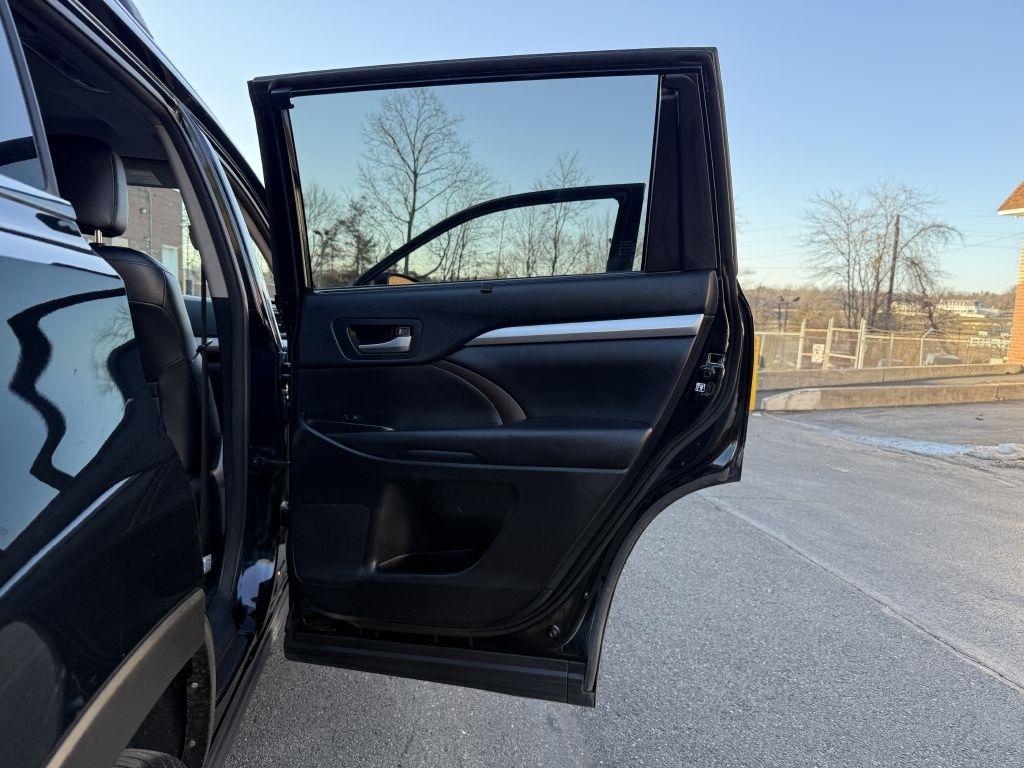 Toyota Highlander  2018