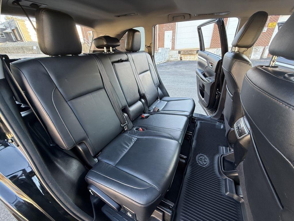 Toyota Highlander  2018