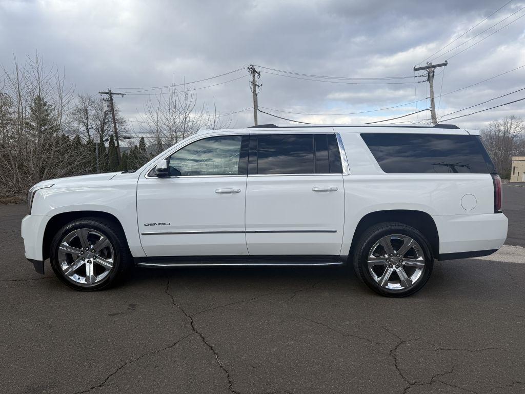 GMC Yukon XL Denali 2017