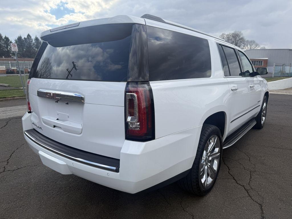 GMC Yukon XL Denali 2017